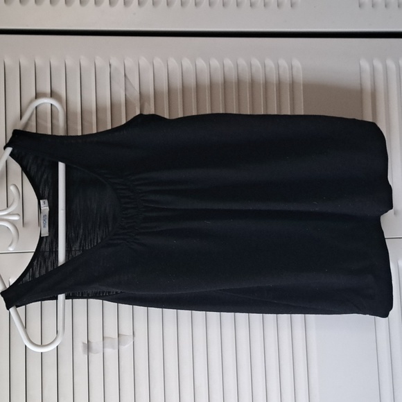 Sz M Black Rickis sleeveless top with smocking on scoop front - Picture 1 of 5